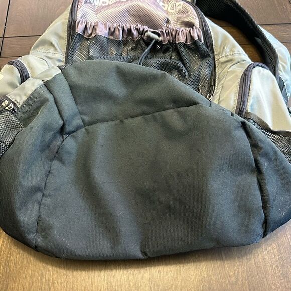 Under Armour Gray/Purple Several Pocket Backpack - Picture 5 of 5